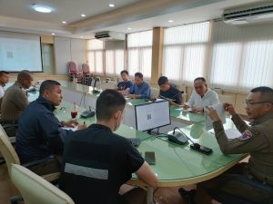 ประชุม เจ้าหน้าที่ทุกสายงาน เพื่อให้ประชาชนร่วมประเมิน EIT