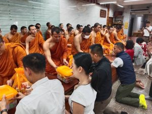 กต.ตร.สภ.สำโรงใต้ ได้ดำเนินการ ทอดผ้าป่าสามัคคี ณ วัดมหาวงษ์